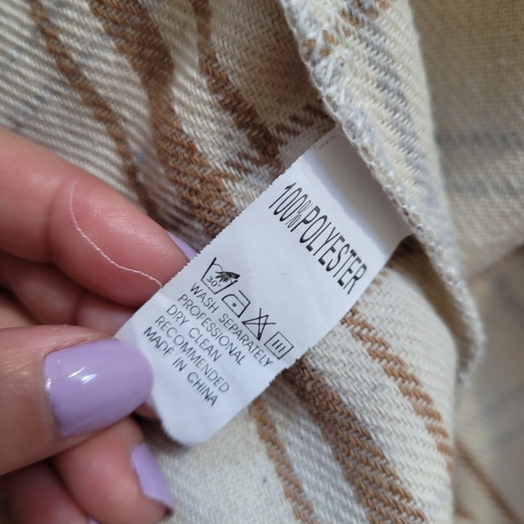 Plaid button up long Shacket jacket - Picture 9 of 9